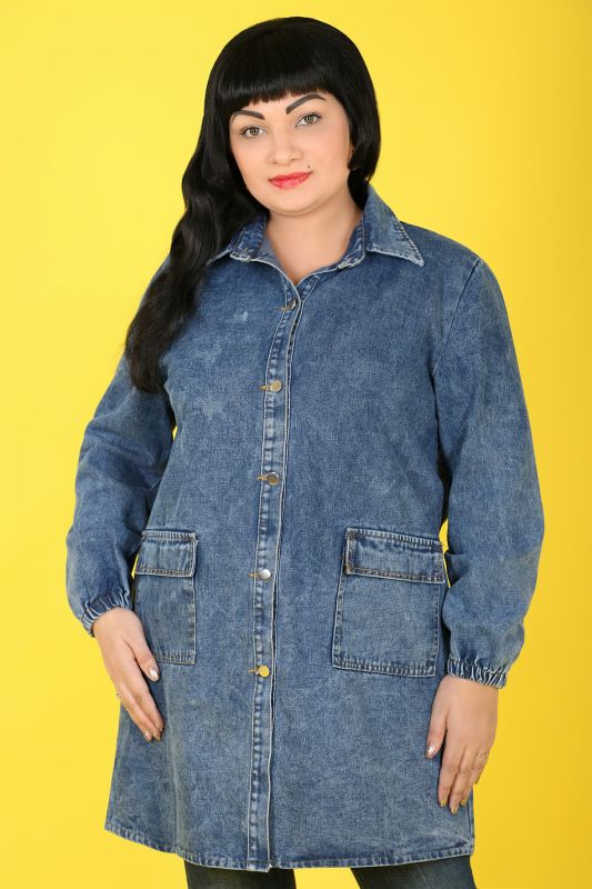 Denim jacket with pockets